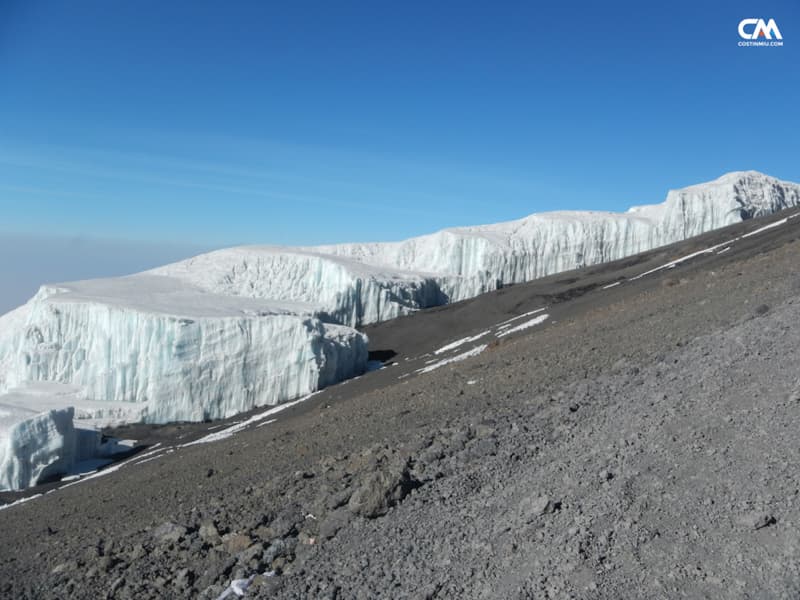 ghețarii de pe kilimanjaro
